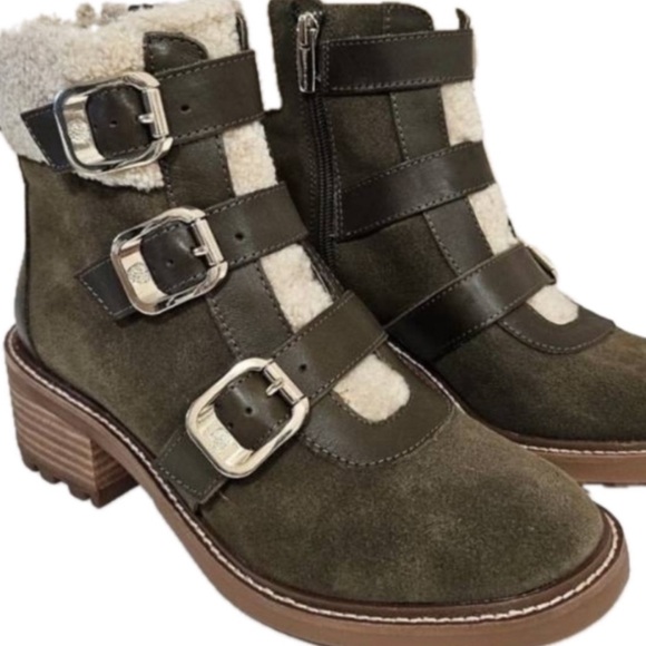 Vince Camuto Shoes - EUC Vince Camuto Women's Olive Green Klerica
Leather Fur Moto Boots Size 7.5